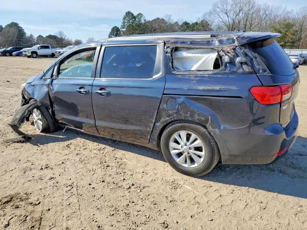 KNDMB5C11H6236517 2017 KIA SEDONA - Image 2