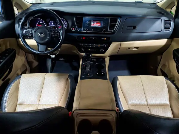 KNDMB5C11H6236937 2017 KIA SEDONA - Image 8