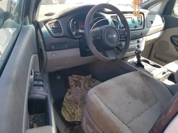 KNDMB5C11H6242396 2017 KIA SEDONA - Image 8