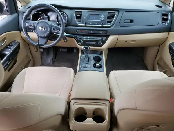 KNDMB5C11H6244875 2017 KIA SEDONA - Image 8