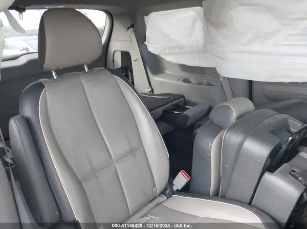 KNDMB5C11H6246674 2017 KIA SEDONA - Image 8