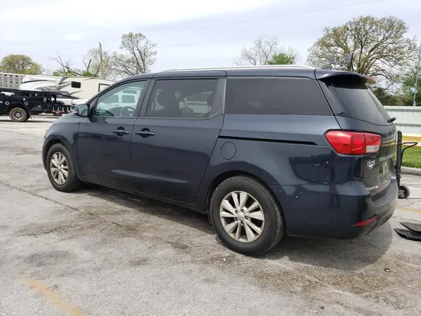 KNDMB5C11H6246738 2017 KIA SEDONA - Image 2