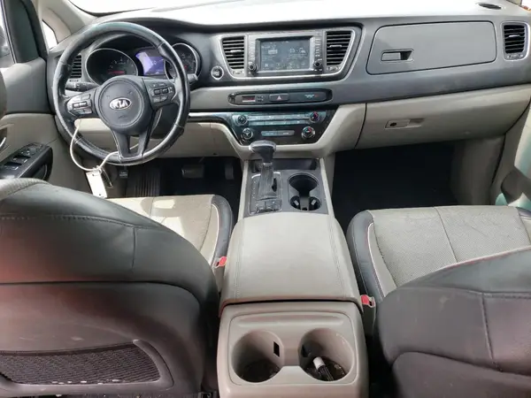 KNDMB5C11H6246738 2017 KIA SEDONA - Image 8