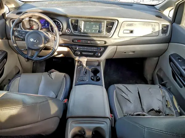 KNDMB5C11H6247890 2017 KIA SEDONA - Image 8
