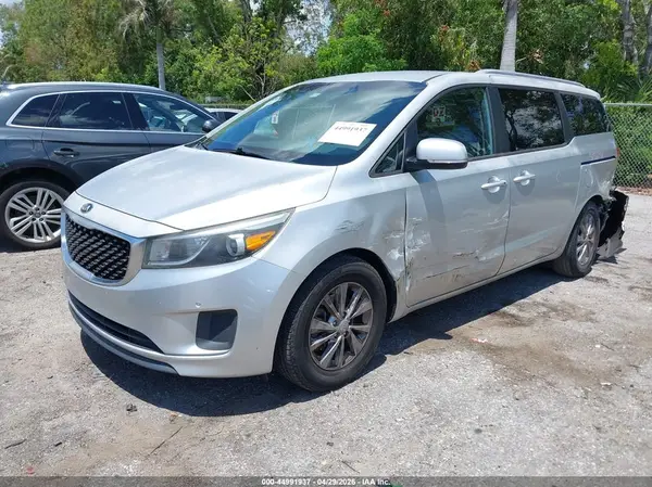 KNDMB5C11H6249073 2017 KIA SEDONA - Image 2