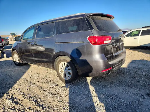 KNDMB5C11H6251261 2017 KIA SEDONA - Image 2