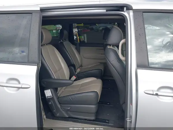KNDMB5C11H6265953 2017 KIA SEDONA - Image 8