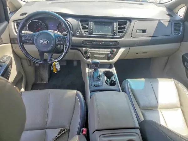KNDMB5C11H6266522 2017 KIA SEDONA - Image 8