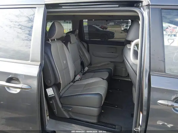 KNDMB5C11H6269405 2017 KIA SEDONA - Image 8