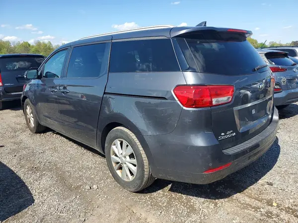 KNDMB5C11H6269422 2017 KIA SEDONA - Image 2