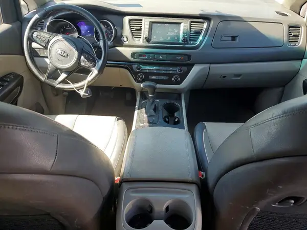 KNDMB5C11H6269422 2017 KIA SEDONA - Image 8