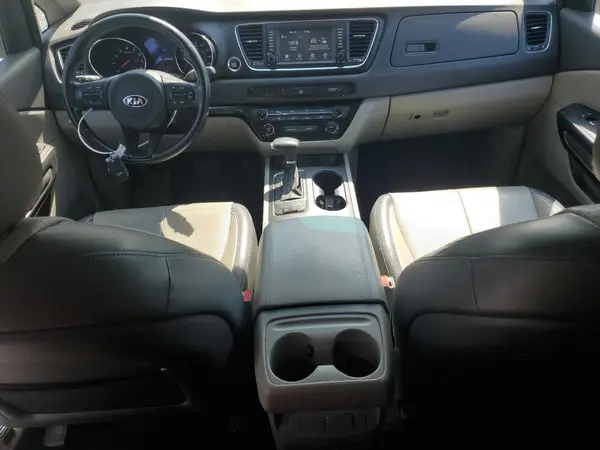 KNDMB5C11H6271865 2017 KIA SEDONA - Image 8