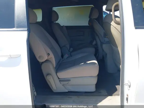 KNDMB5C11H6278007 2017 KIA SEDONA - Image 8