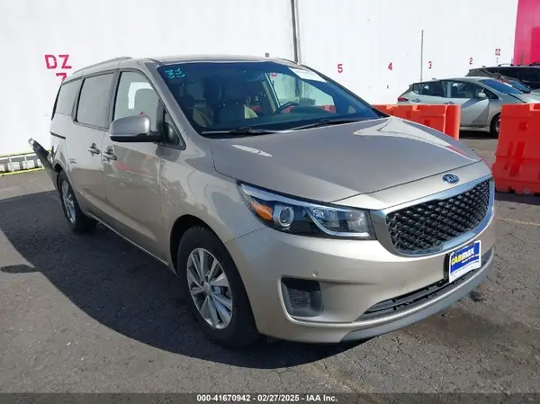 KNDMB5C11H6279786 2017 KIA SEDONA - Image 1