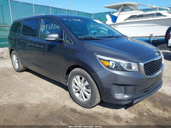 KNDMB5C11H6281201 2017 KIA SEDONA - Image 1