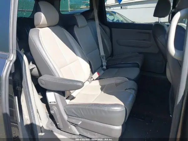 KNDMB5C11H6281201 2017 KIA SEDONA - Image 8