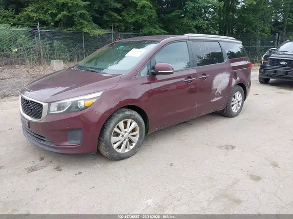 KNDMB5C11H6284681 2017 KIA SEDONA - Image 2