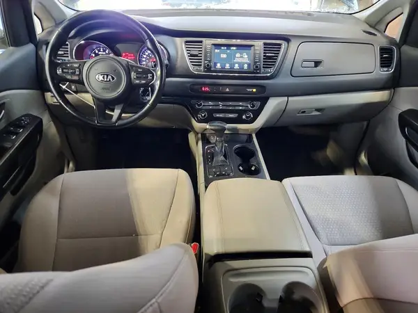 KNDMB5C11H6290853 2017 KIA SEDONA - Image 8