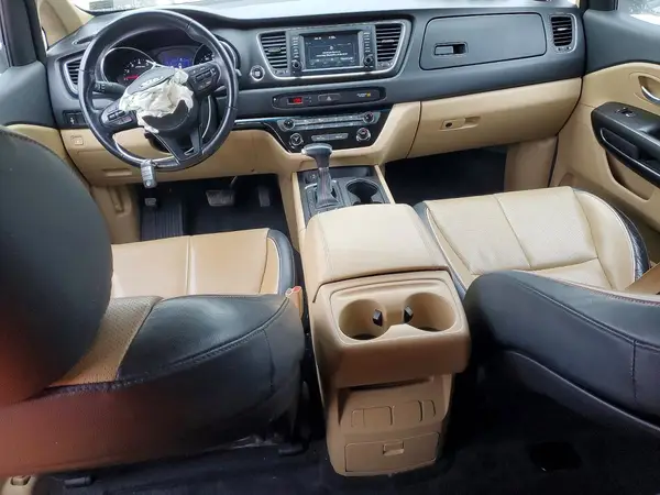 KNDMB5C11H6307215 2017 KIA SEDONA - Image 8