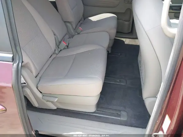 KNDMB5C11H6308493 2017 KIA SEDONA - Image 8