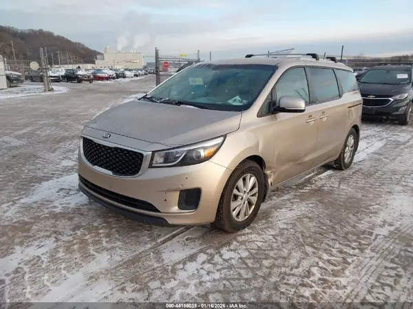 KNDMB5C11H6310132 2017 KIA SEDONA - Image 2