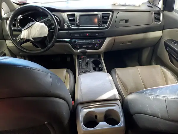 KNDMB5C11H6311765 2017 KIA SEDONA - Image 8