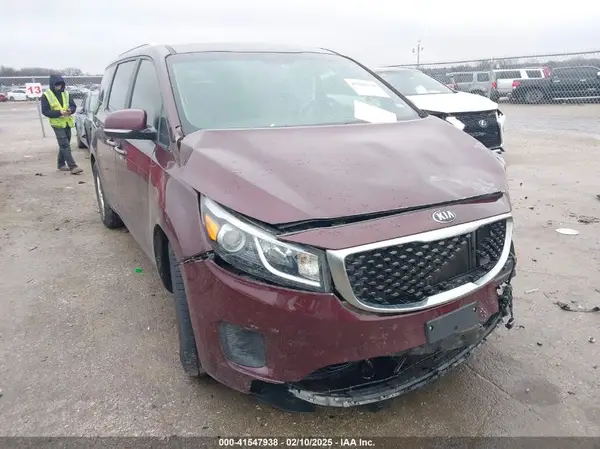 KNDMB5C11H6315654 2017 KIA SEDONA - Image 1