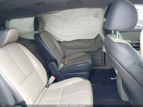 KNDMB5C11H6315654 2017 KIA SEDONA - Image 8
