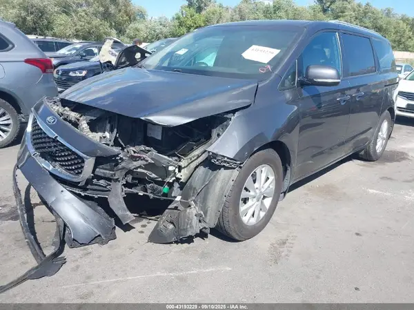 KNDMB5C11H6339419 2017 KIA SEDONA - Image 2