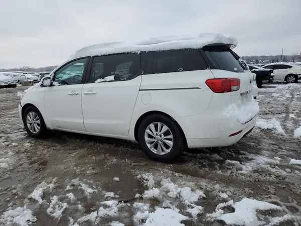 KNDMB5C11H6339758 2017 KIA SEDONA - Image 2