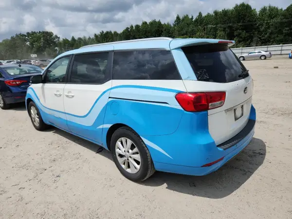 KNDMB5C11J6346120 2018 KIA SEDONA - Image 2