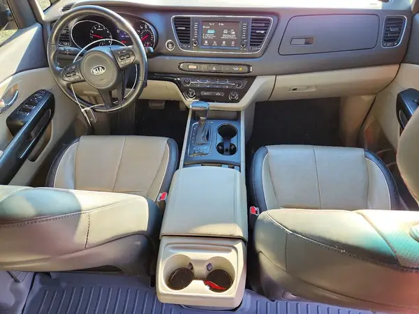 KNDMB5C11J6350801 2018 KIA SEDONA - Image 8