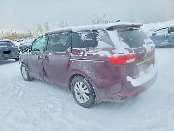 KNDMB5C11J6352967 2018 KIA SEDONA - Image 2