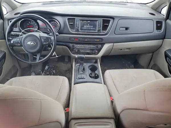 KNDMB5C11J6352967 2018 KIA SEDONA - Image 8