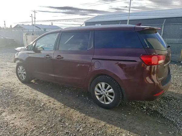 KNDMB5C11J6357084 2018 KIA SEDONA - Image 2