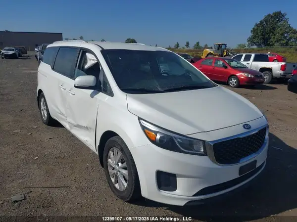 KNDMB5C11J6370014 2018 KIA SEDONA - Image 1