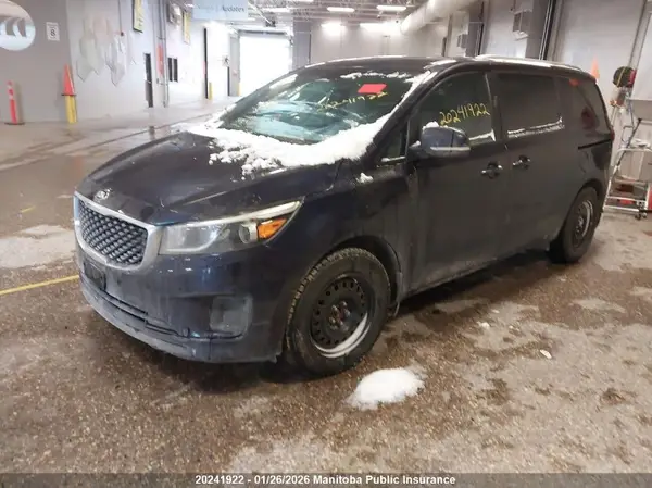 KNDMB5C11J6384799 2018 KIA SEDONA - Image 2
