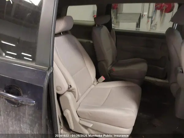 KNDMB5C11J6384799 2018 KIA SEDONA - Image 8