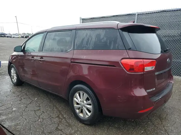 KNDMB5C11J6386407 2018 KIA SEDONA - Image 2