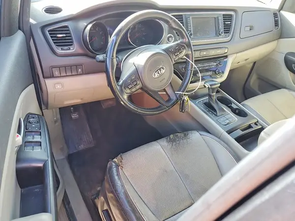 KNDMB5C11J6395530 2018 KIA SEDONA - Image 8