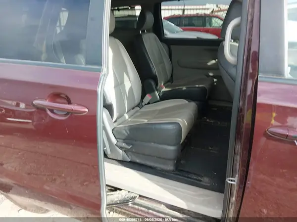 KNDMB5C11J6399934 2018 KIA SEDONA - Image 8