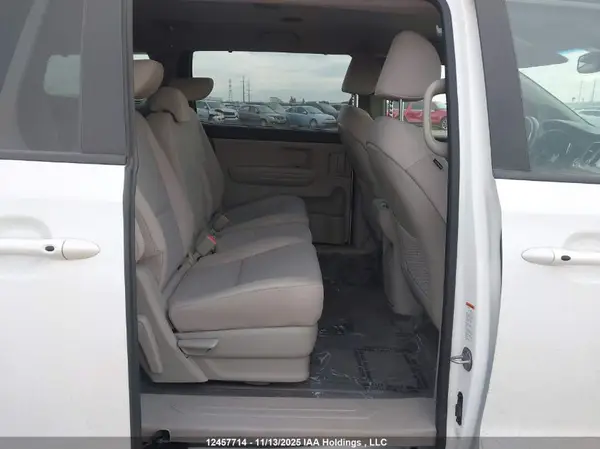 KNDMB5C11K6454061 2019 KIA SEDONA - Image 8