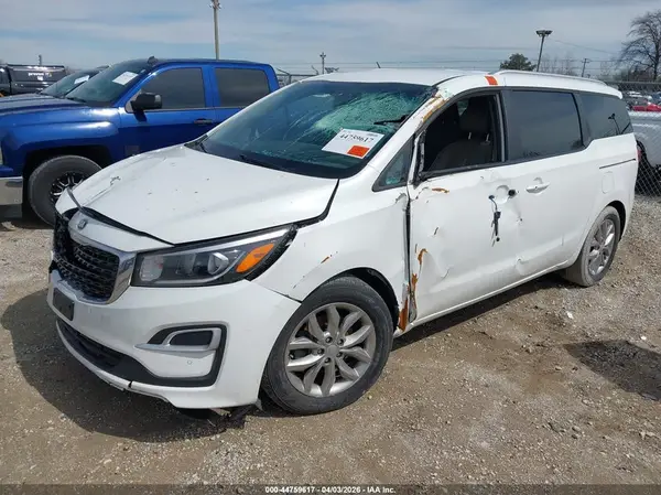 KNDMB5C11K6518194 2019 KIA SEDONA - Image 2