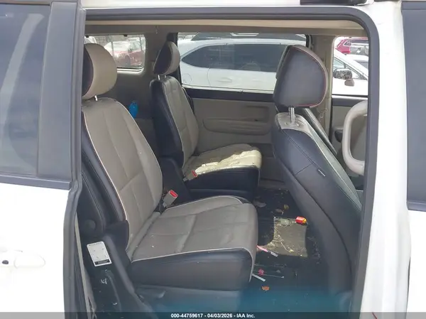 KNDMB5C11K6518194 2019 KIA SEDONA - Image 8