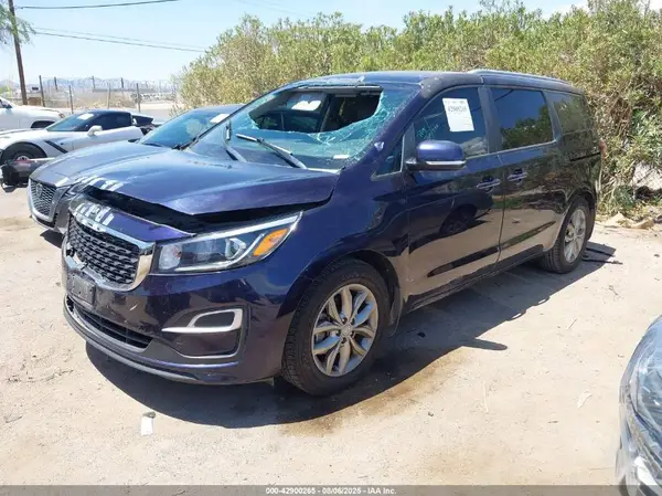 KNDMB5C11K6542995 2019 KIA SEDONA - Image 2