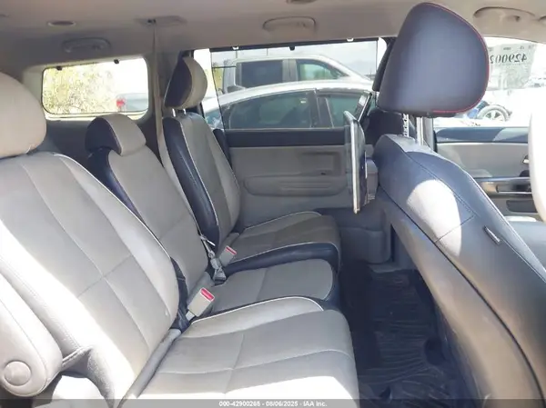 KNDMB5C11K6542995 2019 KIA SEDONA - Image 8