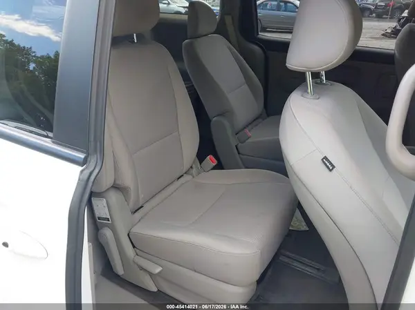 KNDMB5C11L6593785 2020 KIA SEDONA - Image 8
