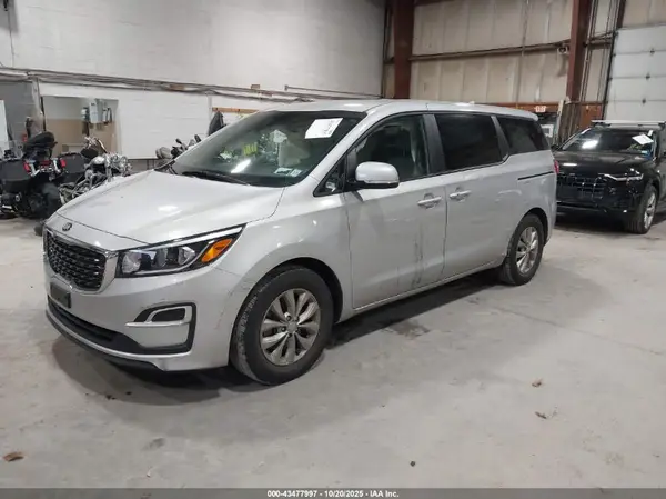 KNDMB5C11L6597769 2020 KIA SEDONA - Image 2