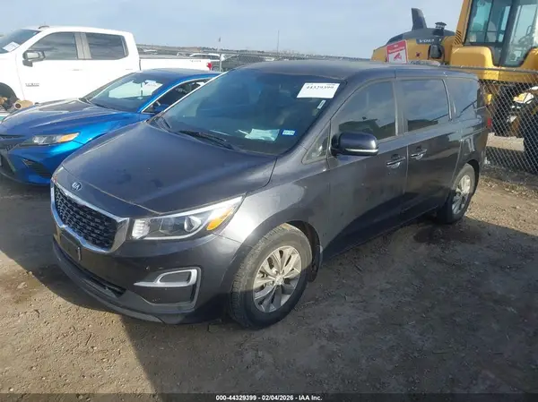 KNDMB5C11L6598128 2020 KIA SEDONA - Image 2