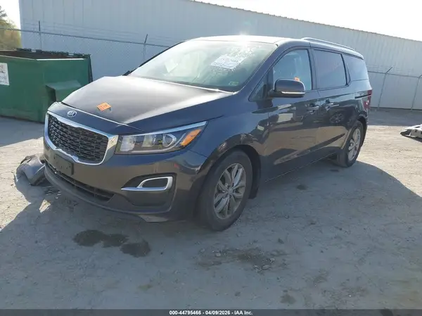 KNDMB5C11L6633041 2020 KIA SEDONA - Image 2